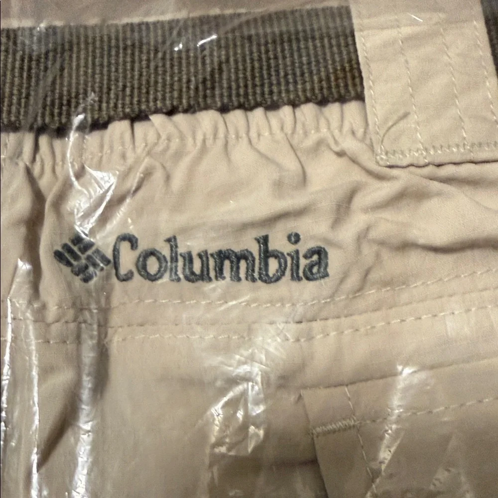 NWT Columbia Men’s Silver Ridge Cargo Shorts size 52 12 in inseam